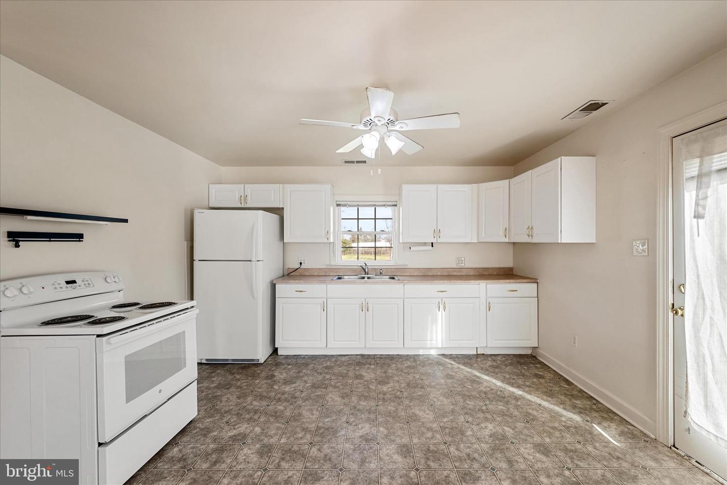 2003 SENSENY RD, WINCHESTER, Virginia 22602, 2 Bedrooms Bedrooms, ,1 BathroomBathrooms,Residential,For sale,2003 SENSENY RD,VAFV2038182 MLS # VAFV2038182