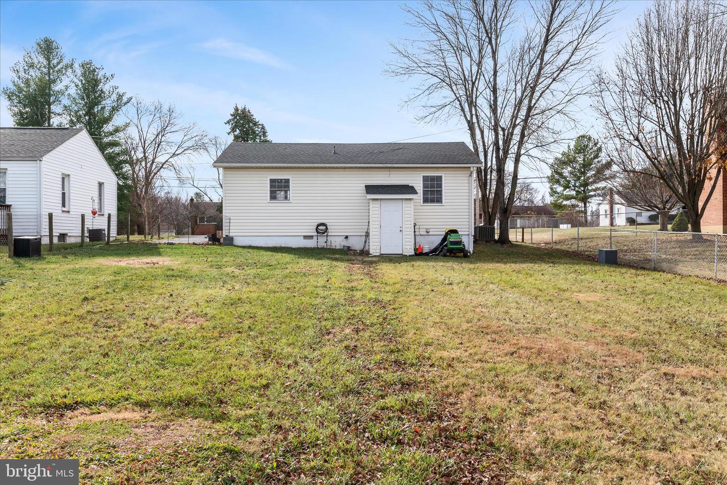 2003 SENSENY RD, WINCHESTER, Virginia 22602, 2 Bedrooms Bedrooms, ,1 BathroomBathrooms,Residential,For sale,2003 SENSENY RD,VAFV2038182 MLS # VAFV2038182