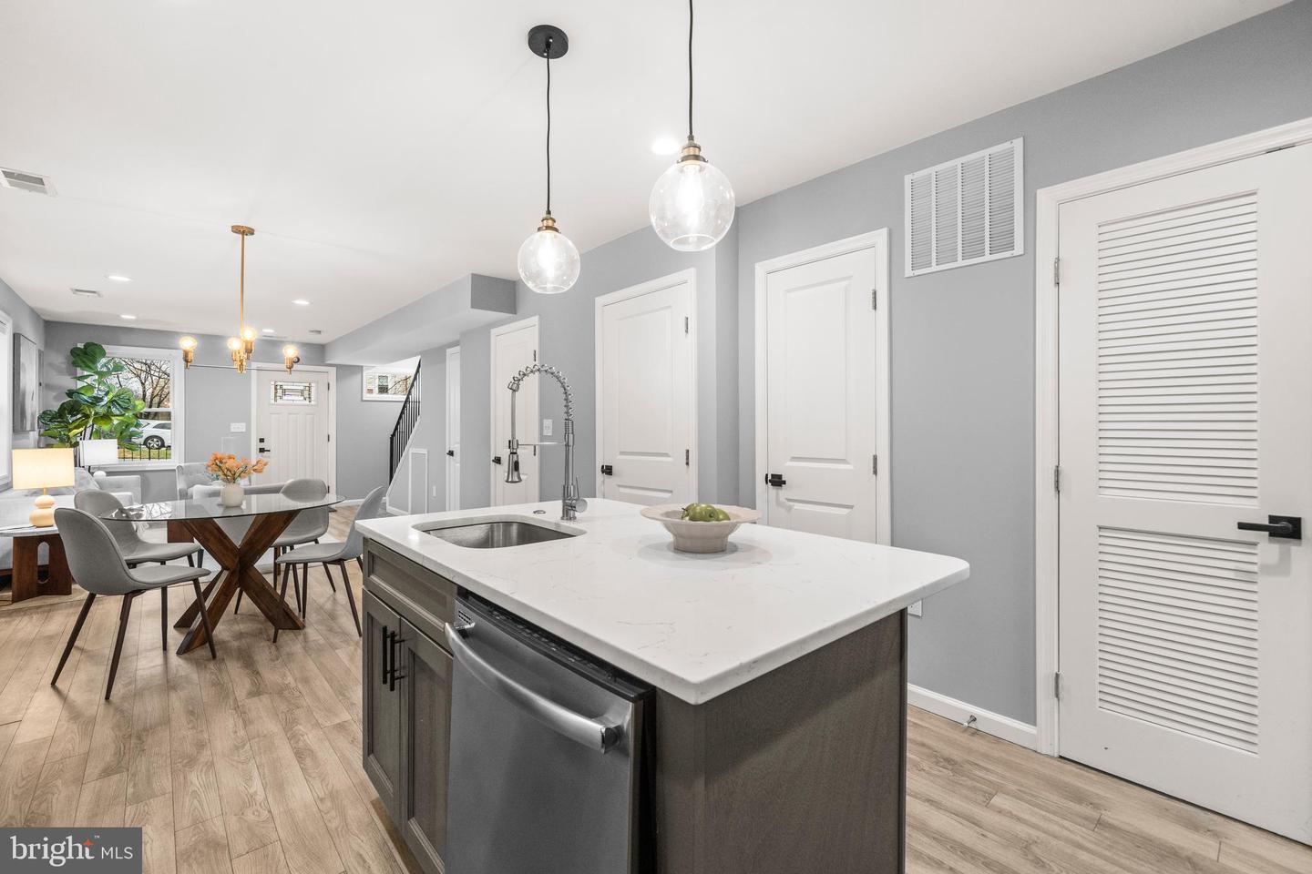 206 34TH ST SE, WASHINGTON, District Of Columbia 20019, 3 Bedrooms Bedrooms, ,2 BathroomsBathrooms,Residential,For sale,206 34TH ST SE,DCDC2232956 MLS # DCDC2232956