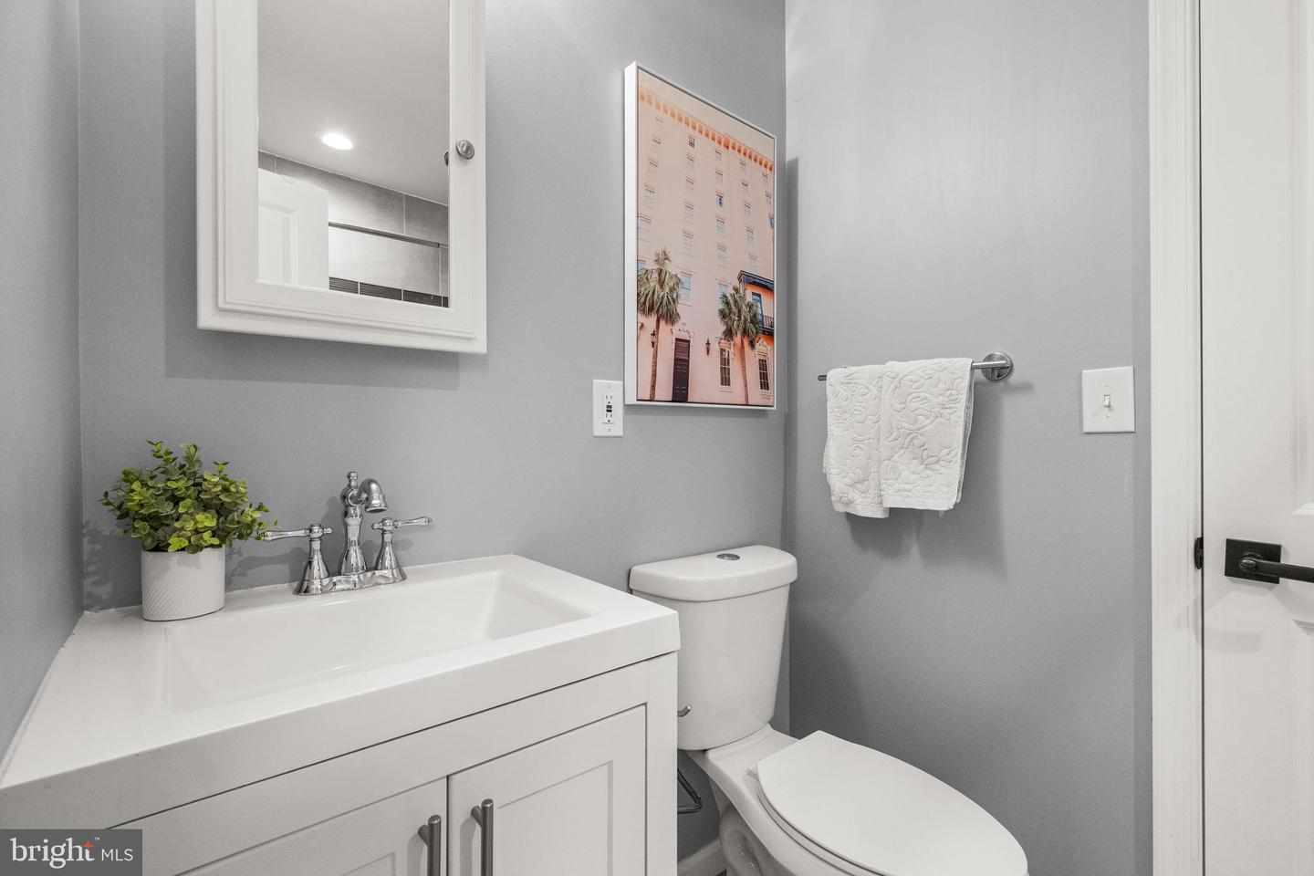 206 34TH ST SE, WASHINGTON, District Of Columbia 20019, 3 Bedrooms Bedrooms, ,2 BathroomsBathrooms,Residential,For sale,206 34TH ST SE,DCDC2232956 MLS # DCDC2232956