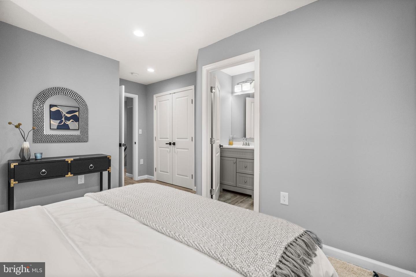 206 34TH ST SE, WASHINGTON, District Of Columbia 20019, 3 Bedrooms Bedrooms, ,2 BathroomsBathrooms,Residential,For sale,206 34TH ST SE,DCDC2232956 MLS # DCDC2232956