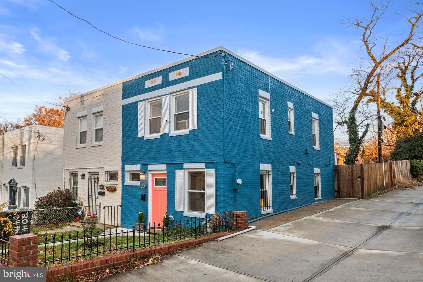 206 34TH ST SE, WASHINGTON, District Of Columbia 20019, 3 Bedrooms Bedrooms, ,2 BathroomsBathrooms,Residential,For sale,206 34TH ST SE,DCDC2232956 MLS # DCDC2232956
