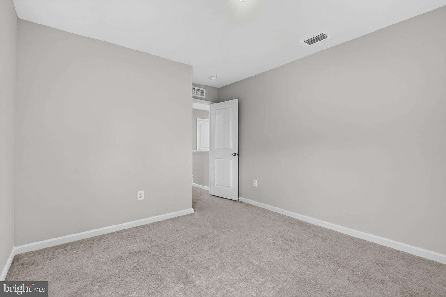 129 BIRMINGHAM, MIDDLETOWN, Virginia 22645, 4 Bedrooms Bedrooms, ,2 BathroomsBathrooms,Residential,For sale,129 BIRMINGHAM,VAFV2038238 MLS # VAFV2038238