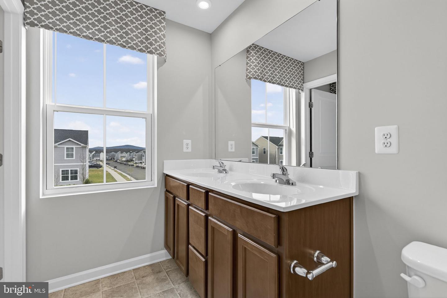 129 BIRMINGHAM, MIDDLETOWN, Virginia 22645, 4 Bedrooms Bedrooms, ,2 BathroomsBathrooms,Residential,For sale,129 BIRMINGHAM,VAFV2038238 MLS # VAFV2038238