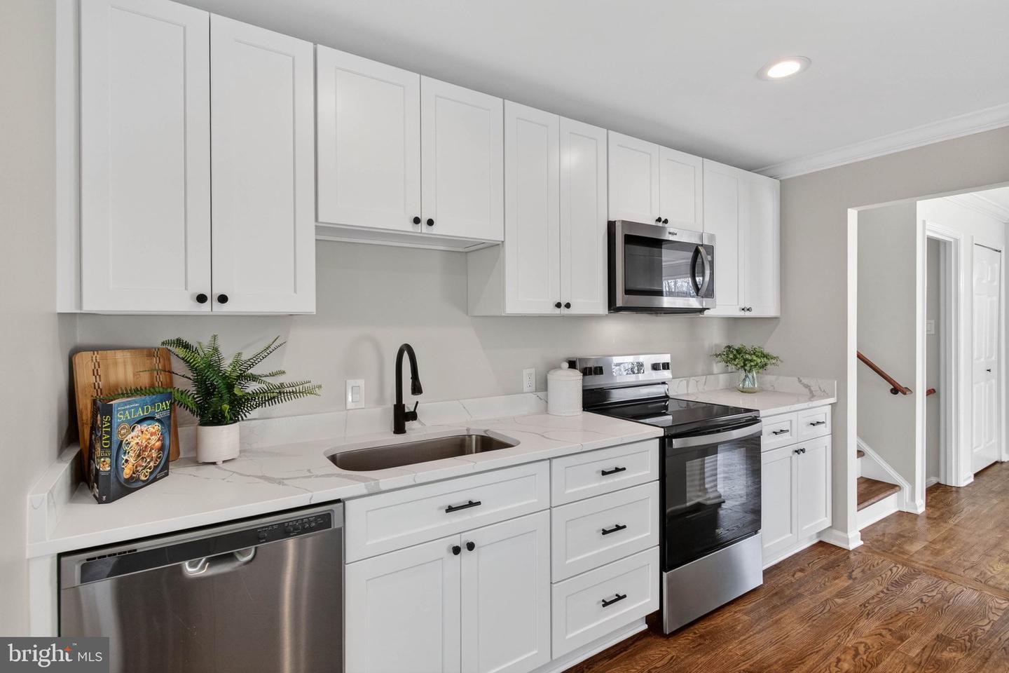 806 CATTAIL LN NE, LEESBURG, Virginia 20176, 4 Bedrooms Bedrooms, ,3 BathroomsBathrooms,Residential,For sale,806 CATTAIL LN NE,VALO2111772 MLS # VALO2111772