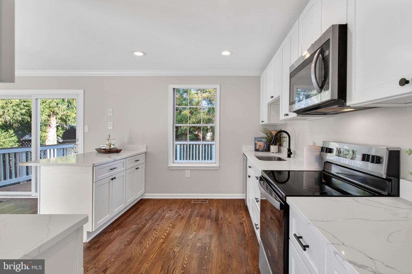 806 CATTAIL LN NE, LEESBURG, Virginia 20176, 4 Bedrooms Bedrooms, ,3 BathroomsBathrooms,Residential,For sale,806 CATTAIL LN NE,VALO2111772 MLS # VALO2111772