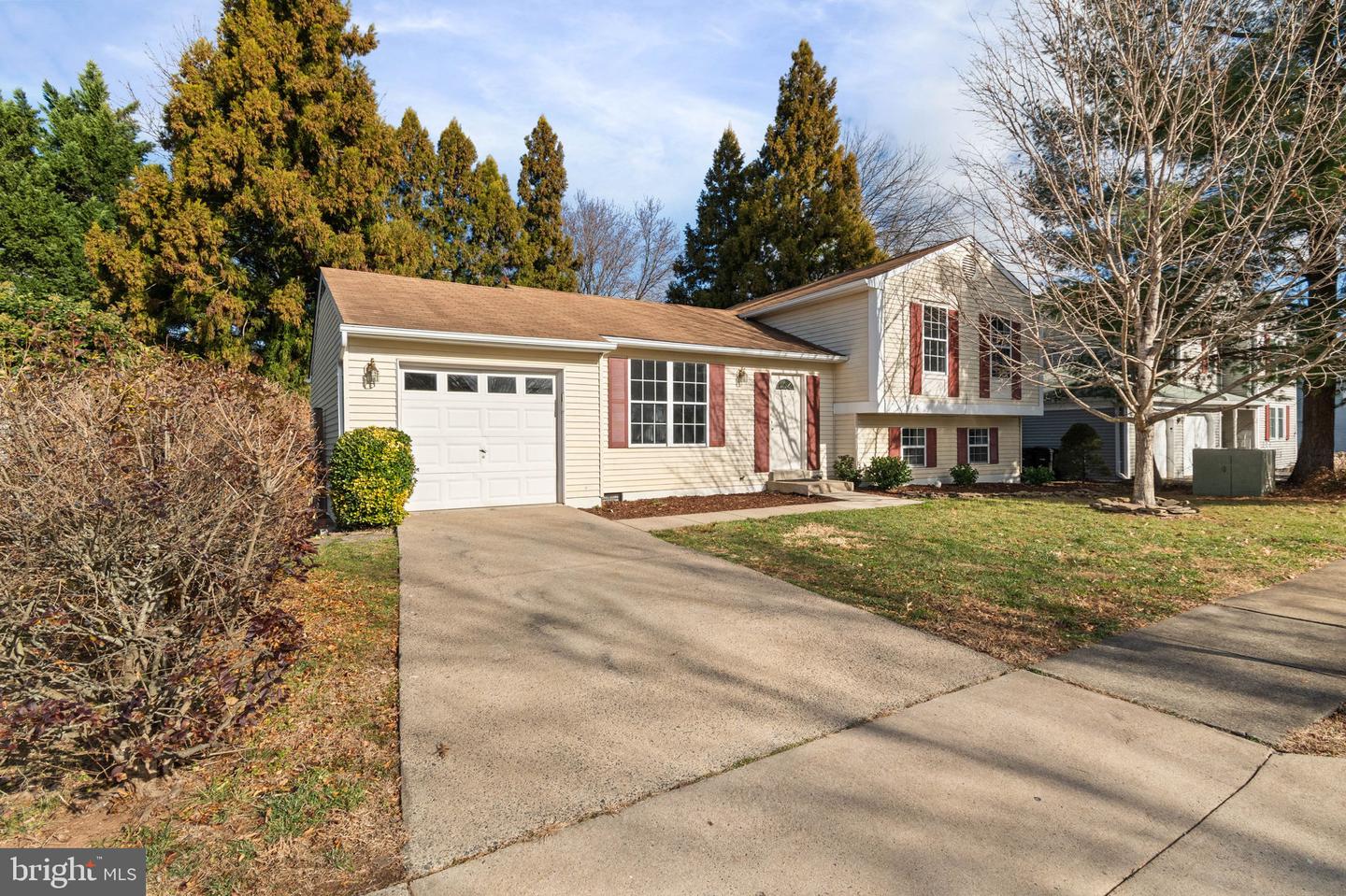 806 CATTAIL LN NE, LEESBURG, Virginia 20176, 4 Bedrooms Bedrooms, ,3 BathroomsBathrooms,Residential,For sale,806 CATTAIL LN NE,VALO2111772 MLS # VALO2111772