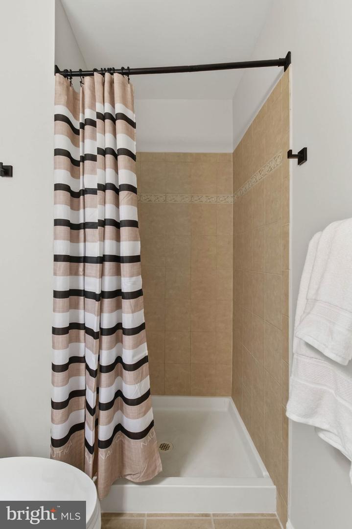 806 CATTAIL LN NE, LEESBURG, Virginia 20176, 4 Bedrooms Bedrooms, ,3 BathroomsBathrooms,Residential,For sale,806 CATTAIL LN NE,VALO2111772 MLS # VALO2111772