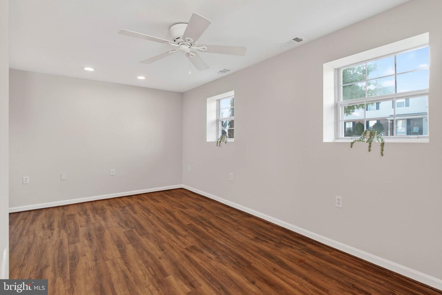 806 CATTAIL LN NE, LEESBURG, Virginia 20176, 4 Bedrooms Bedrooms, ,3 BathroomsBathrooms,Residential,For sale,806 CATTAIL LN NE,VALO2111772 MLS # VALO2111772