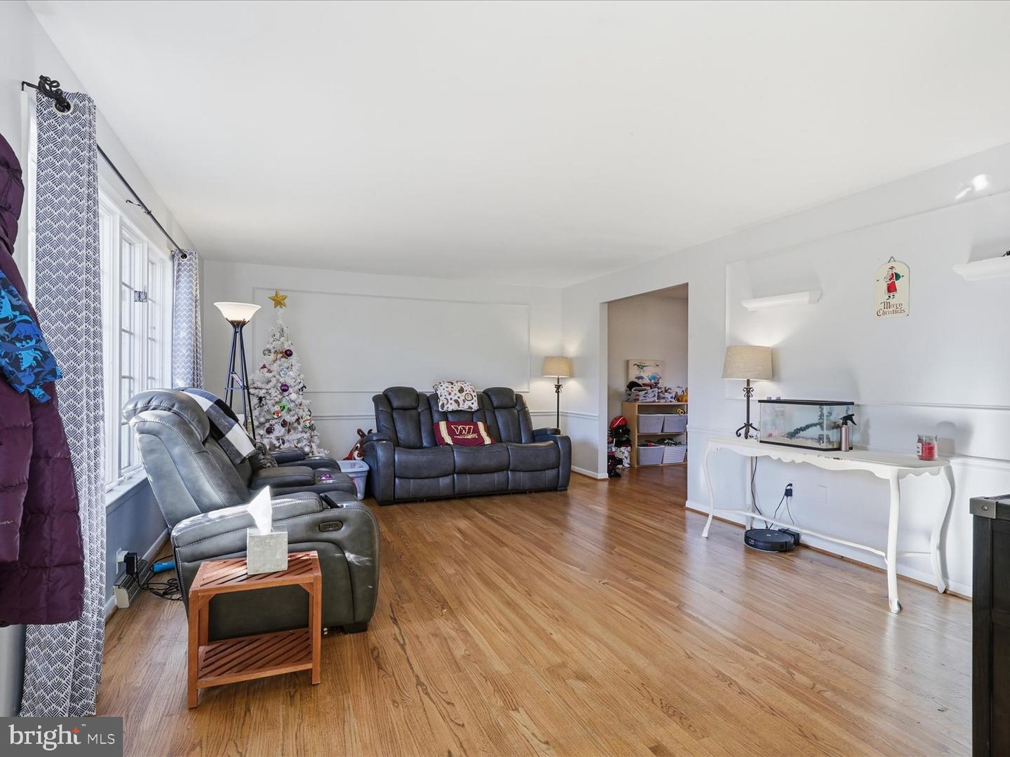 11130 CHAPEL RD, FAIRFAX STATION, Virginia 22039, 6 Bedrooms Bedrooms, ,4 BathroomsBathrooms,Residential,For sale,11130 CHAPEL RD,VAFX2280736 MLS # VAFX2280736