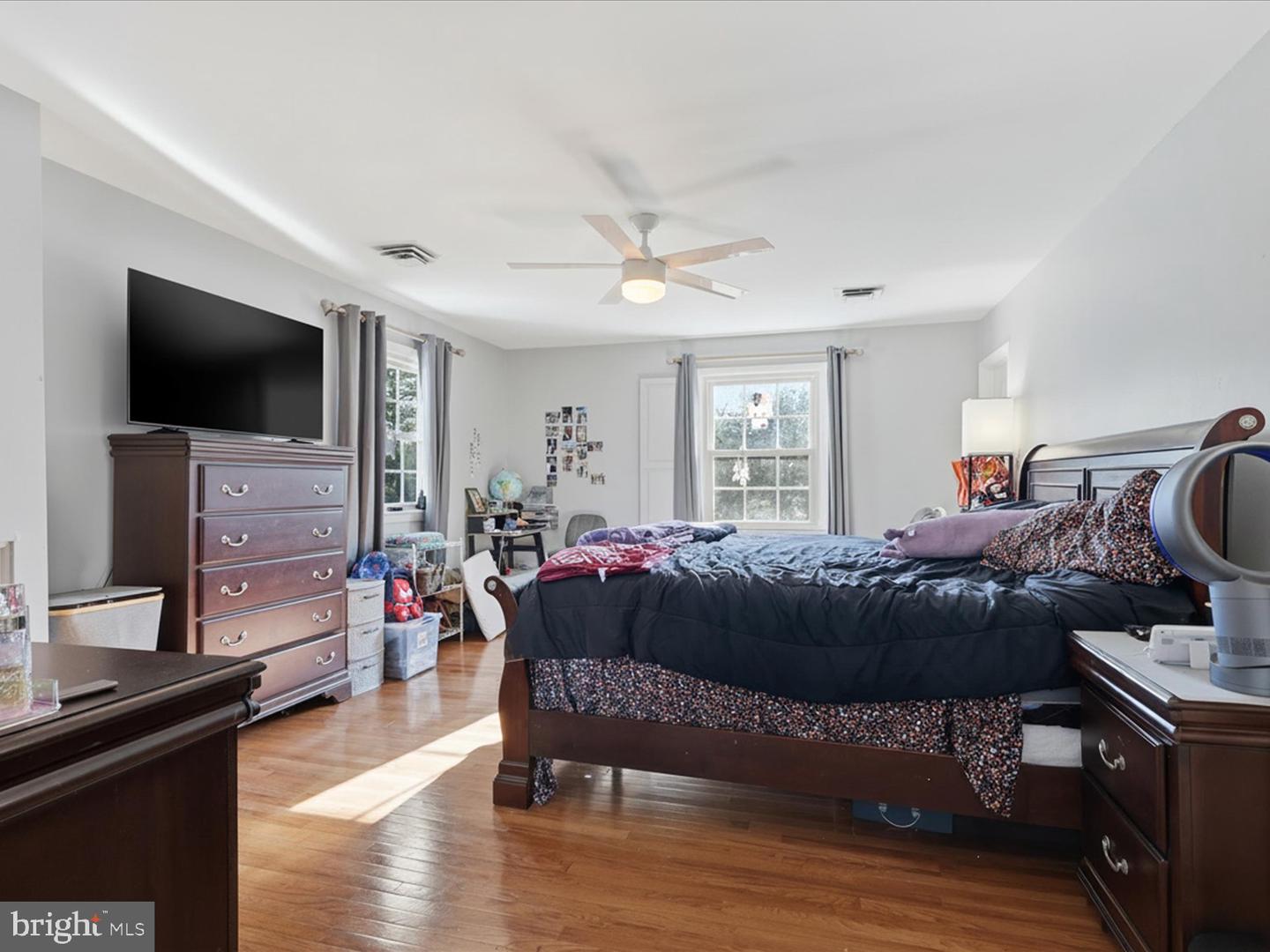 11130 CHAPEL RD, FAIRFAX STATION, Virginia 22039, 6 Bedrooms Bedrooms, ,4 BathroomsBathrooms,Residential,For sale,11130 CHAPEL RD,VAFX2280736 MLS # VAFX2280736