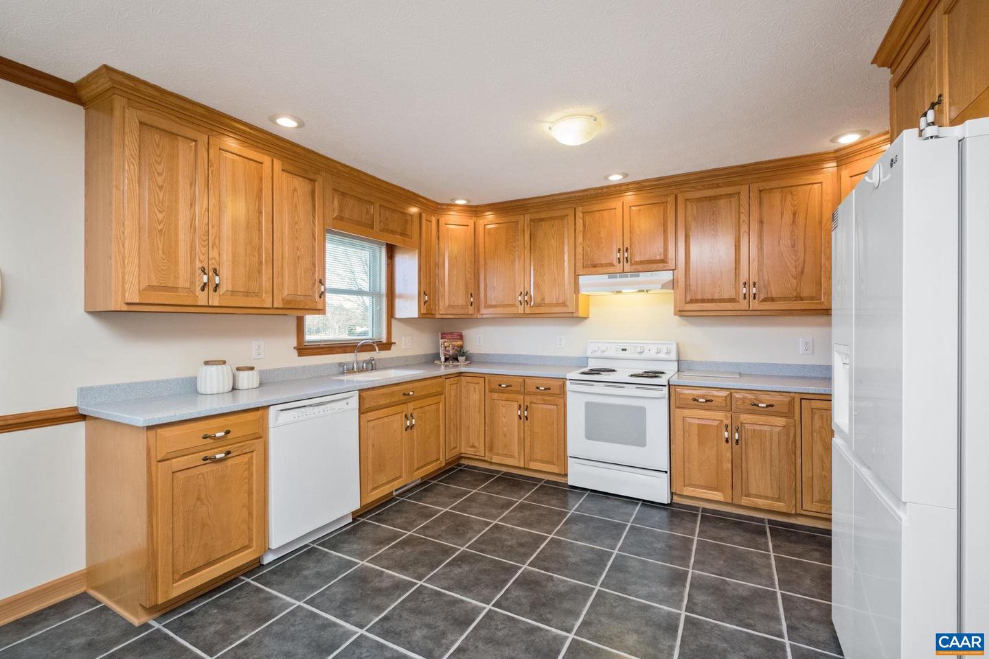 16 QUEENS CT, STUARTS DRAFT, Virginia 24477, 3 Bedrooms Bedrooms, ,3 BathroomsBathrooms,Residential,For sale,16 QUEENS CT,671515 MLS # 671515