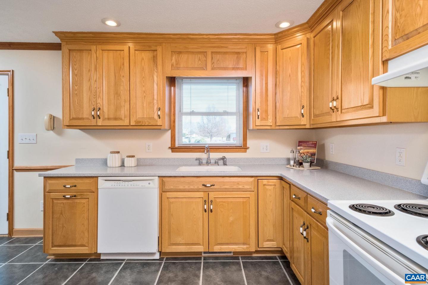 16 QUEENS CT, STUARTS DRAFT, Virginia 24477, 3 Bedrooms Bedrooms, ,3 BathroomsBathrooms,Residential,For sale,16 QUEENS CT,671515 MLS # 671515