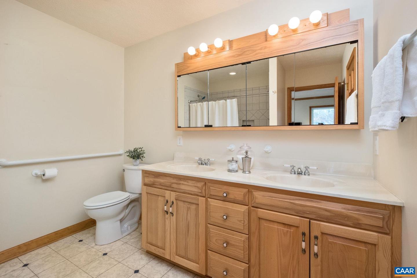 16 QUEENS CT, STUARTS DRAFT, Virginia 24477, 3 Bedrooms Bedrooms, ,3 BathroomsBathrooms,Residential,For sale,16 QUEENS CT,671515 MLS # 671515