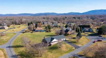 16 QUEENS CT, STUARTS DRAFT, Virginia 24477, 3 Bedrooms Bedrooms, ,3 BathroomsBathrooms,Residential,For sale,16 QUEENS CT,671515 MLS # 671515