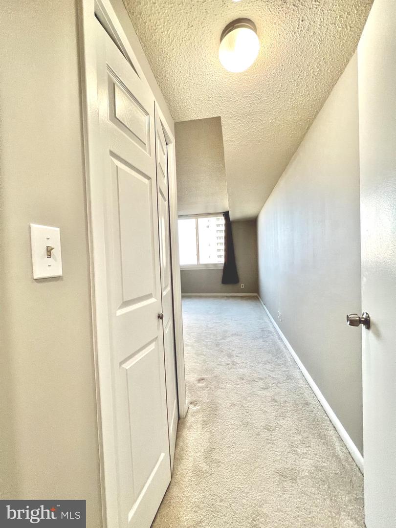 5501 SEMINARY RD #913S, FALLS CHURCH, Virginia 22041, 1 Bedroom Bedrooms, ,1 BathroomBathrooms,Residential,For sale,5501 SEMINARY RD #913S,VAFX2280994 MLS # VAFX2280994