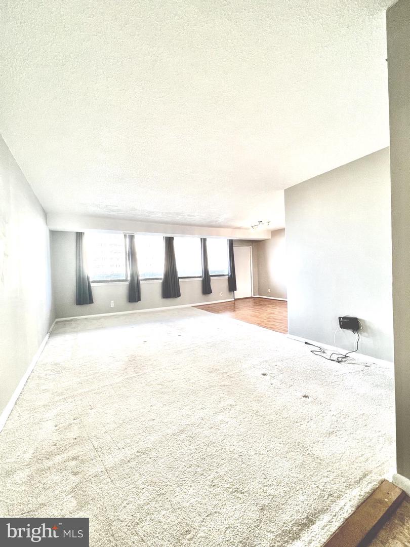 5501 SEMINARY RD #913S, FALLS CHURCH, Virginia 22041, 1 Bedroom Bedrooms, ,1 BathroomBathrooms,Residential,For sale,5501 SEMINARY RD #913S,VAFX2280994 MLS # VAFX2280994