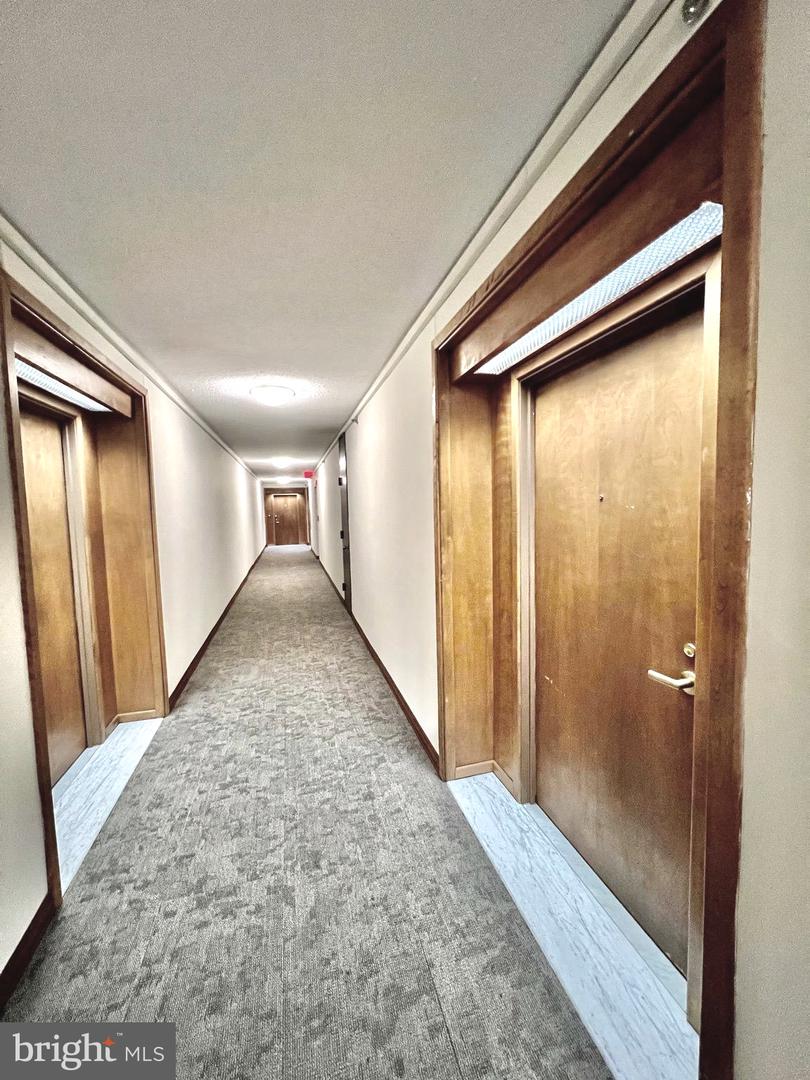 5501 SEMINARY RD #913S, FALLS CHURCH, Virginia 22041, 1 Bedroom Bedrooms, ,1 BathroomBathrooms,Residential,For sale,5501 SEMINARY RD #913S,VAFX2280994 MLS # VAFX2280994