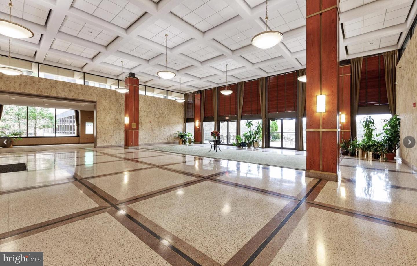 5501 SEMINARY RD #913S, FALLS CHURCH, Virginia 22041, 1 Bedroom Bedrooms, ,1 BathroomBathrooms,Residential,For sale,5501 SEMINARY RD #913S,VAFX2280994 MLS # VAFX2280994