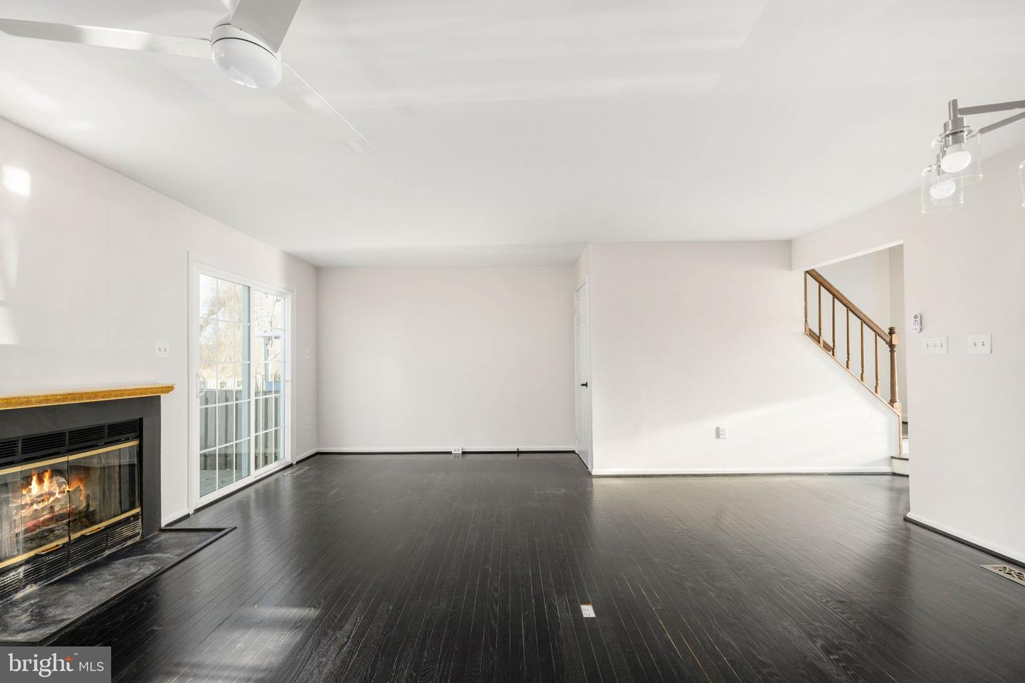 3681 DAHLGREN PL, DUMFRIES, Virginia 22026, 3 Bedrooms Bedrooms, 10 Rooms Rooms,2 BathroomsBathrooms,Residential,For sale,3681 DAHLGREN PL,VAPW2108526 MLS # VAPW2108526