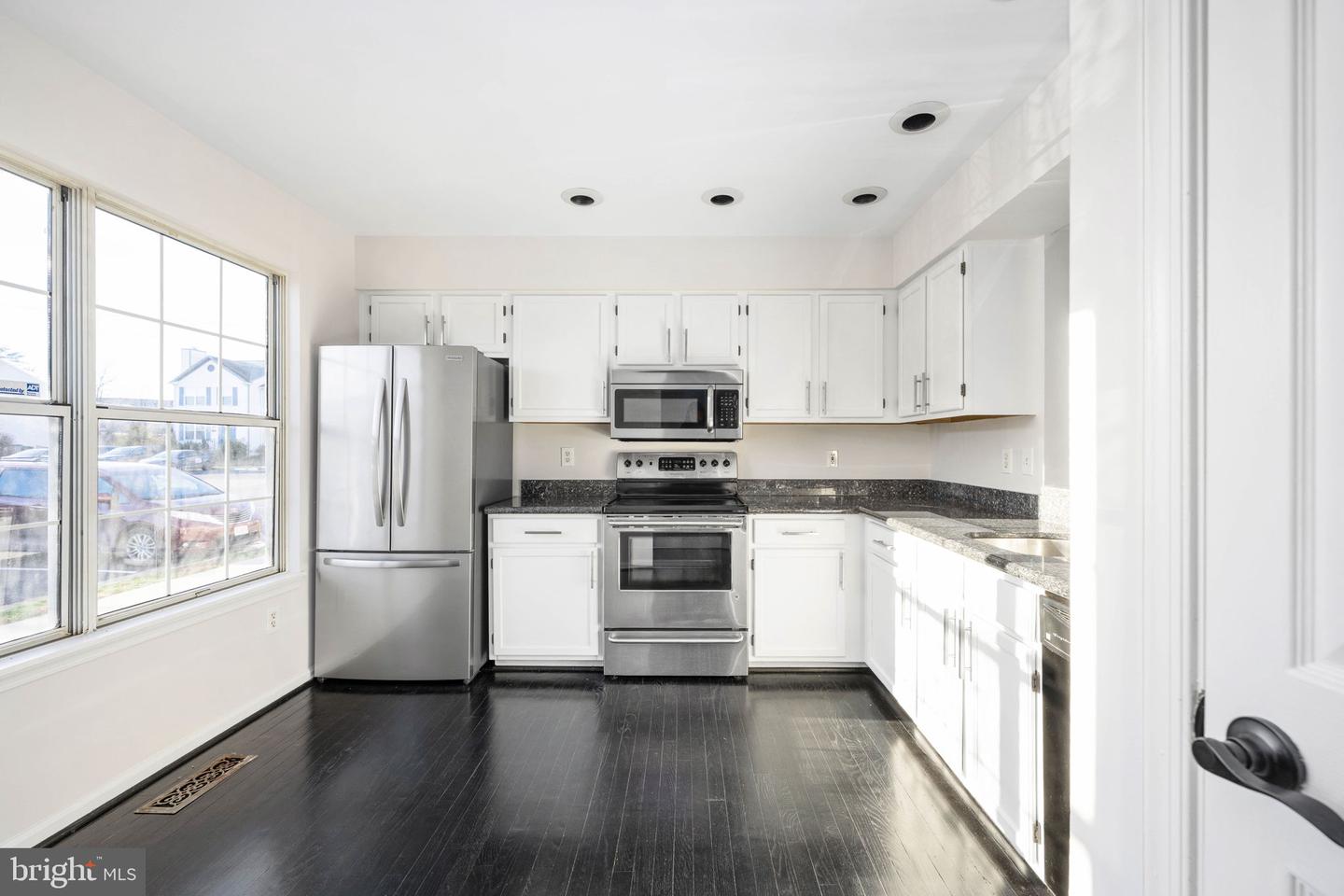 3681 DAHLGREN PL, DUMFRIES, Virginia 22026, 3 Bedrooms Bedrooms, 10 Rooms Rooms,2 BathroomsBathrooms,Residential,For sale,3681 DAHLGREN PL,VAPW2108526 MLS # VAPW2108526