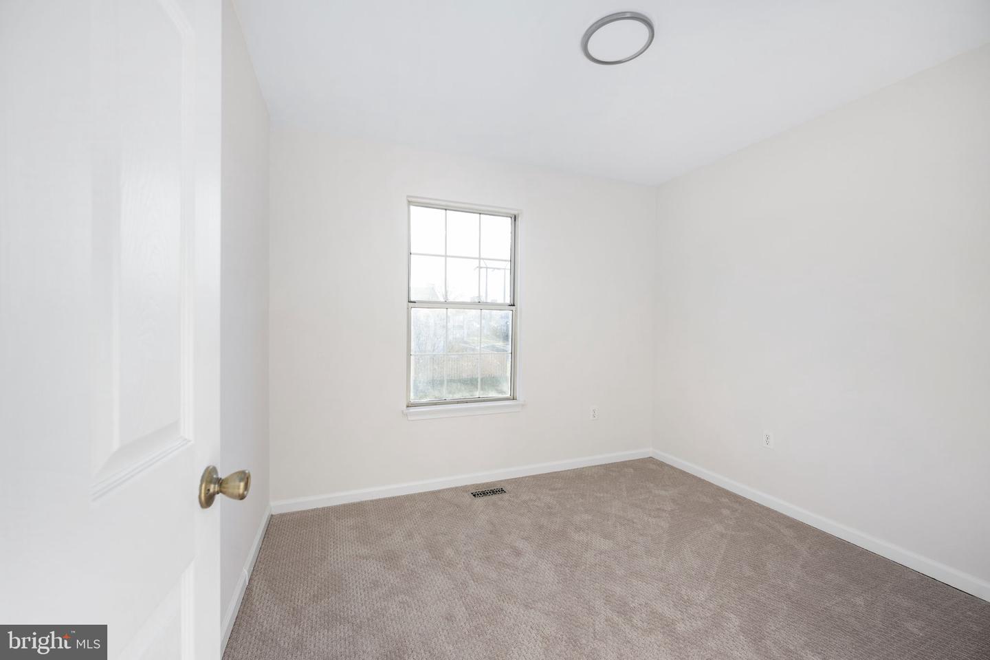 3681 DAHLGREN PL, DUMFRIES, Virginia 22026, 3 Bedrooms Bedrooms, 10 Rooms Rooms,2 BathroomsBathrooms,Residential,For sale,3681 DAHLGREN PL,VAPW2108526 MLS # VAPW2108526