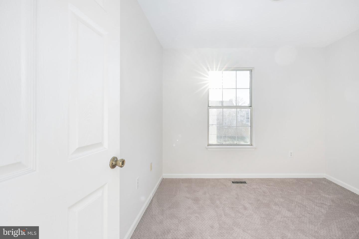 3681 DAHLGREN PL, DUMFRIES, Virginia 22026, 3 Bedrooms Bedrooms, 10 Rooms Rooms,2 BathroomsBathrooms,Residential,For sale,3681 DAHLGREN PL,VAPW2108526 MLS # VAPW2108526