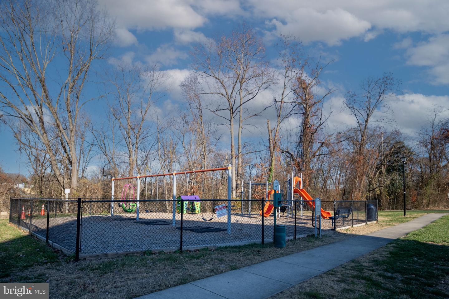 3681 DAHLGREN PL, DUMFRIES, Virginia 22026, 3 Bedrooms Bedrooms, 10 Rooms Rooms,2 BathroomsBathrooms,Residential,For sale,3681 DAHLGREN PL,VAPW2108526 MLS # VAPW2108526