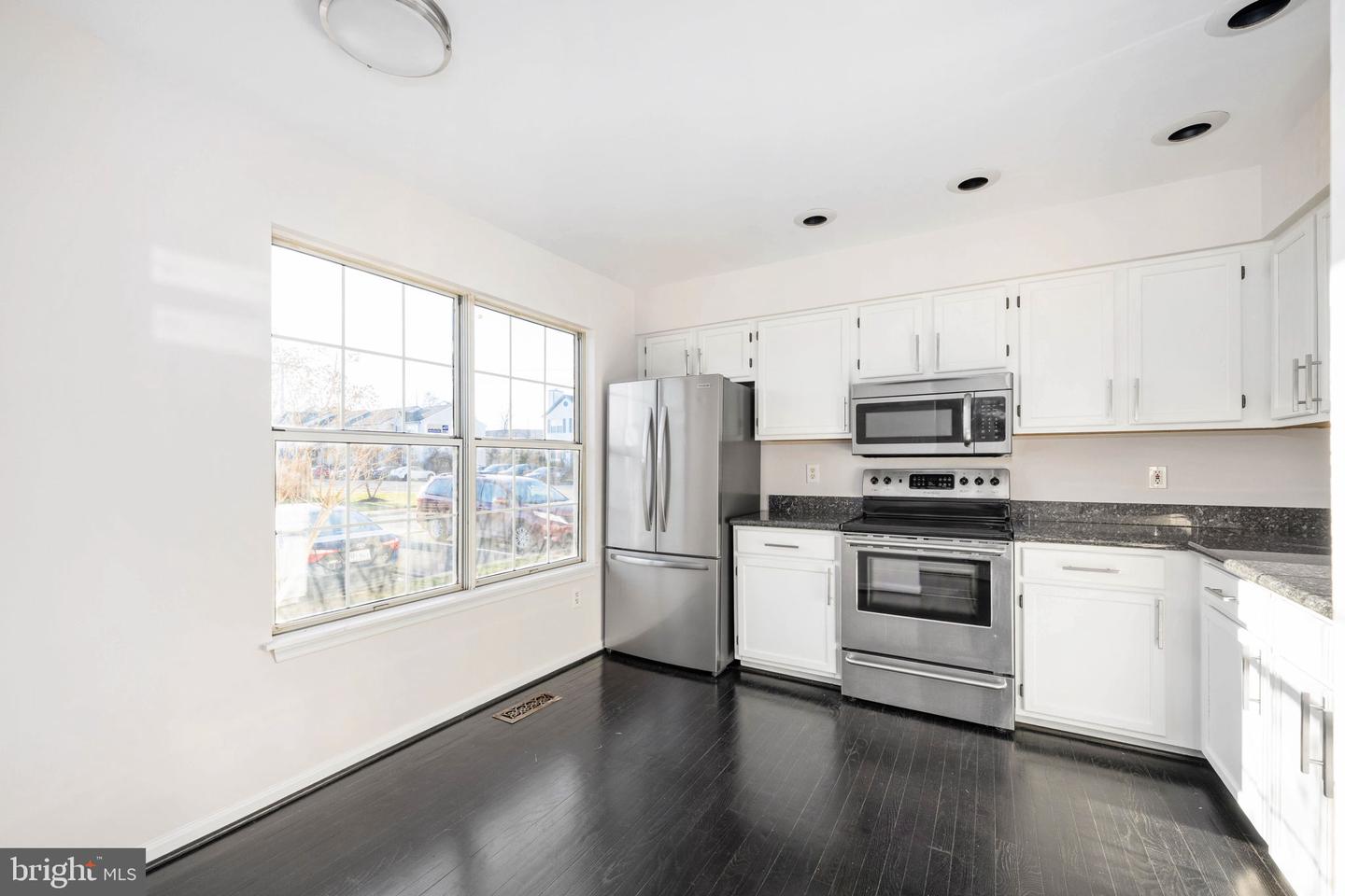 3681 DAHLGREN PL, DUMFRIES, Virginia 22026, 3 Bedrooms Bedrooms, 10 Rooms Rooms,2 BathroomsBathrooms,Residential,For sale,3681 DAHLGREN PL,VAPW2108526 MLS # VAPW2108526