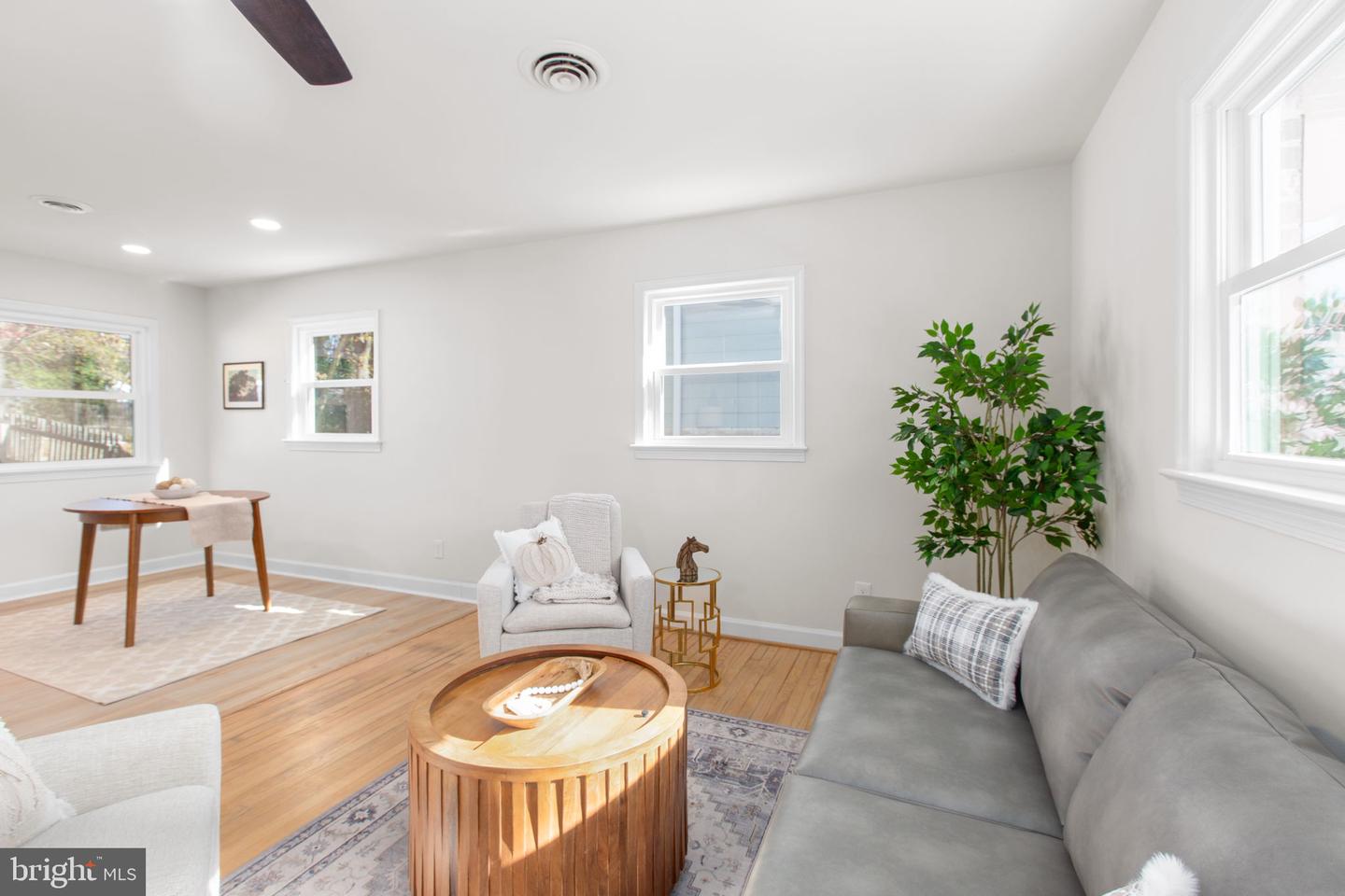 171 LONGSTREET AVE, FREDERICKSBURG, Virginia 22401, 3 Bedrooms Bedrooms, ,2 BathroomsBathrooms,Residential,For sale,171 LONGSTREET AVE,VAFB2009366 MLS # VAFB2009366 171 LONGSTREET AVE, FREDERICKSBURG, Virginia 22401, 3 Bedrooms Bedrooms, ,2 BathroomsBathrooms,Residential,For sale,171 LONGSTREET AVE,VAFB2009366 MLS # VAFB2009366