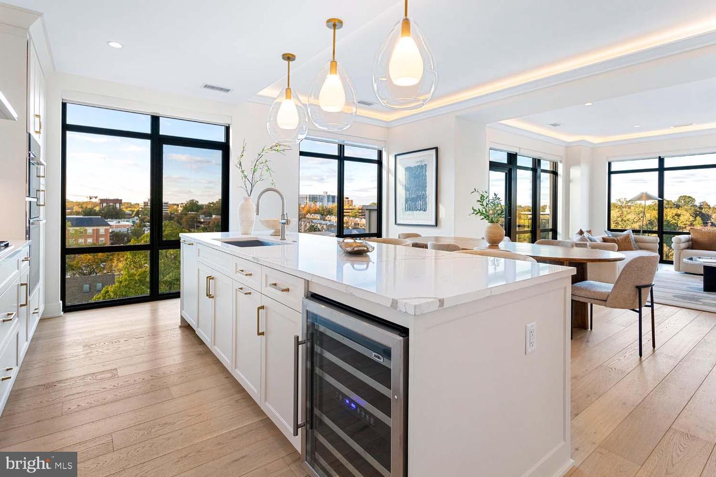 6718 LOWELL AVE #702, MCLEAN, Virginia 22101, 2 Bedrooms Bedrooms, ,2 BathroomsBathrooms,Residential,For sale,6718 LOWELL AVE #702,VAFX2281014 MLS # VAFX2281014