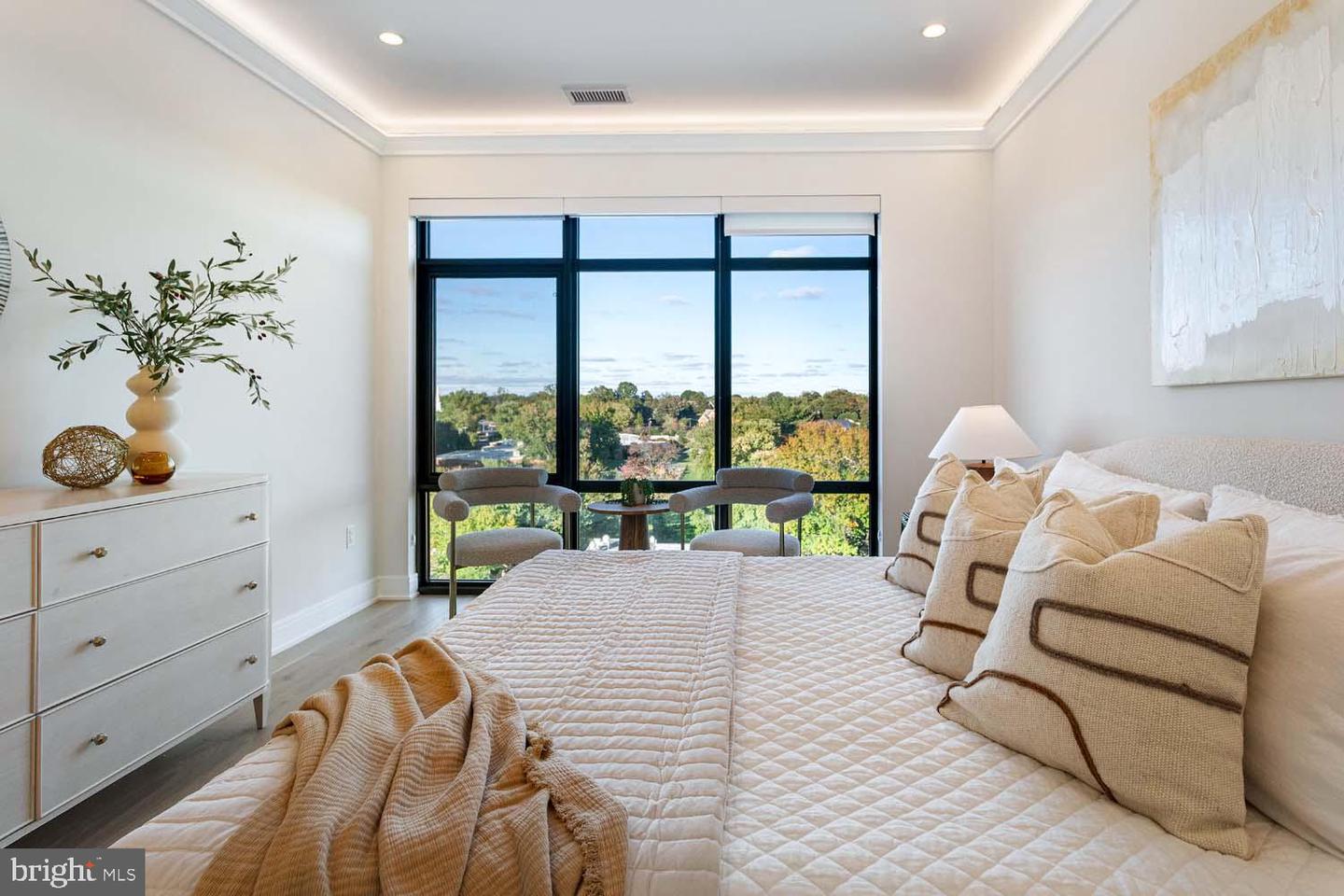 6718 LOWELL AVE #702, MCLEAN, Virginia 22101, 2 Bedrooms Bedrooms, ,2 BathroomsBathrooms,Residential,For sale,6718 LOWELL AVE #702,VAFX2281014 MLS # VAFX2281014