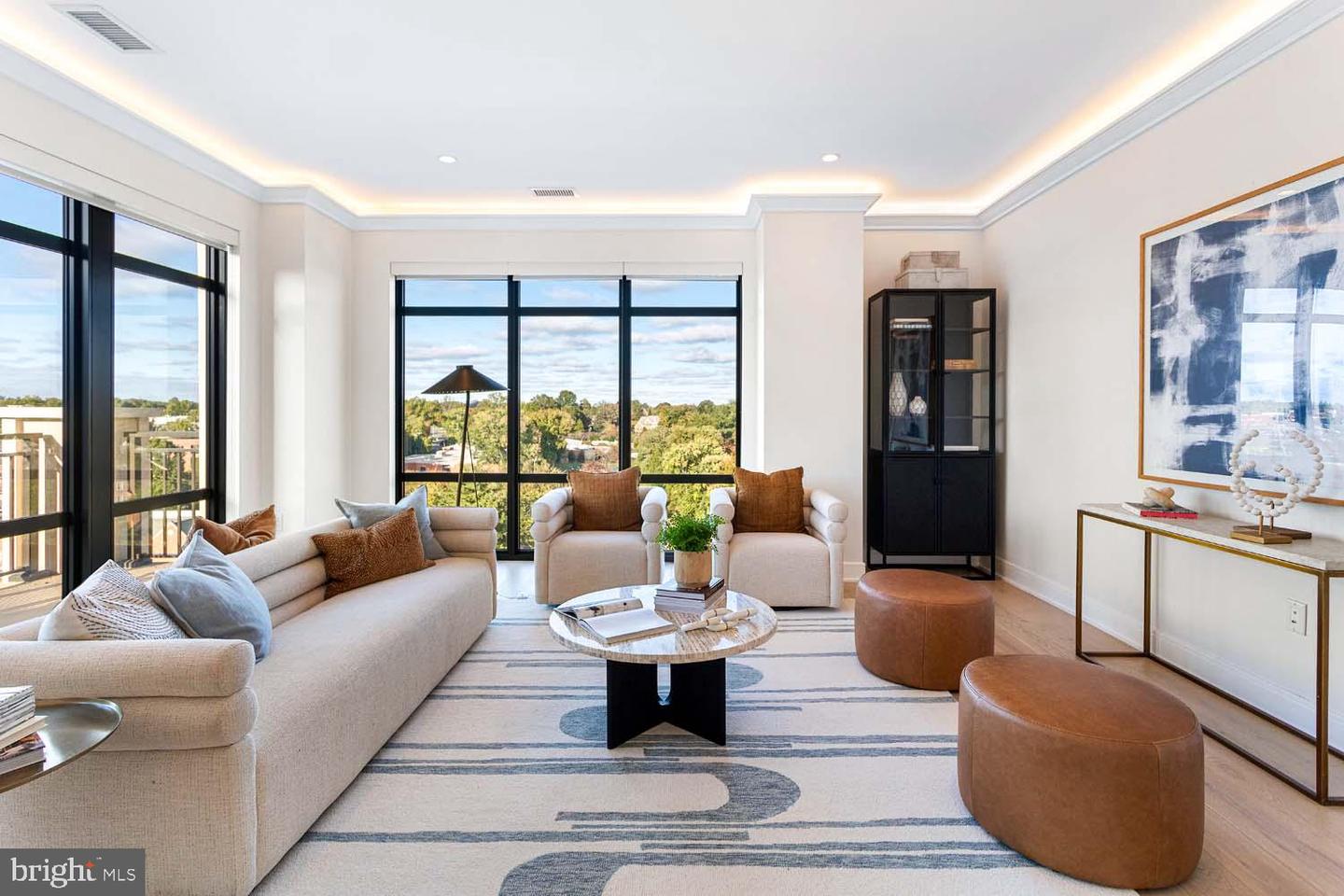 6718 LOWELL AVE #702, MCLEAN, Virginia 22101, 2 Bedrooms Bedrooms, ,2 BathroomsBathrooms,Residential,For sale,6718 LOWELL AVE #702,VAFX2281014 MLS # VAFX2281014