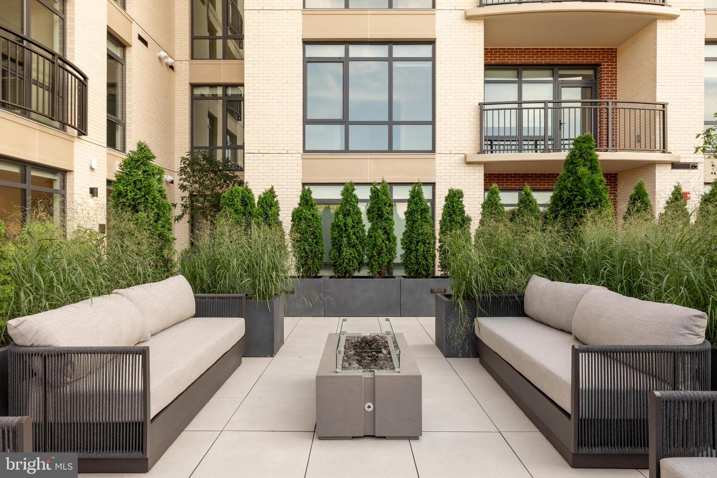 6718 LOWELL AVE #702, MCLEAN, Virginia 22101, 2 Bedrooms Bedrooms, ,2 BathroomsBathrooms,Residential,For sale,6718 LOWELL AVE #702,VAFX2281014 MLS # VAFX2281014