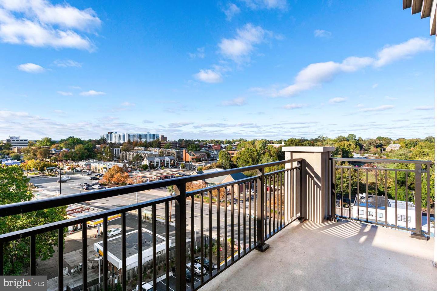 6718 LOWELL AVE #702, MCLEAN, Virginia 22101, 2 Bedrooms Bedrooms, ,2 BathroomsBathrooms,Residential,For sale,6718 LOWELL AVE #702,VAFX2281014 MLS # VAFX2281014