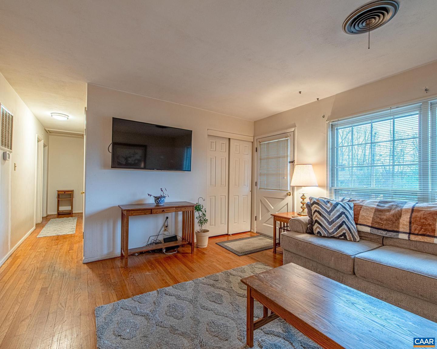 1211 HOLMES AVE, CHARLOTTESVILLE, Virginia 22901, 3 Bedrooms Bedrooms, ,1 BathroomBathrooms,Residential,For sale,1211 HOLMES AVE,671559 MLS # 671559 1211 HOLMES AVE, CHARLOTTESVILLE, Virginia 22901, 3 Bedrooms Bedrooms, ,1 BathroomBathrooms,Residential,For sale,1211 HOLMES AVE,671559 MLS # 671559