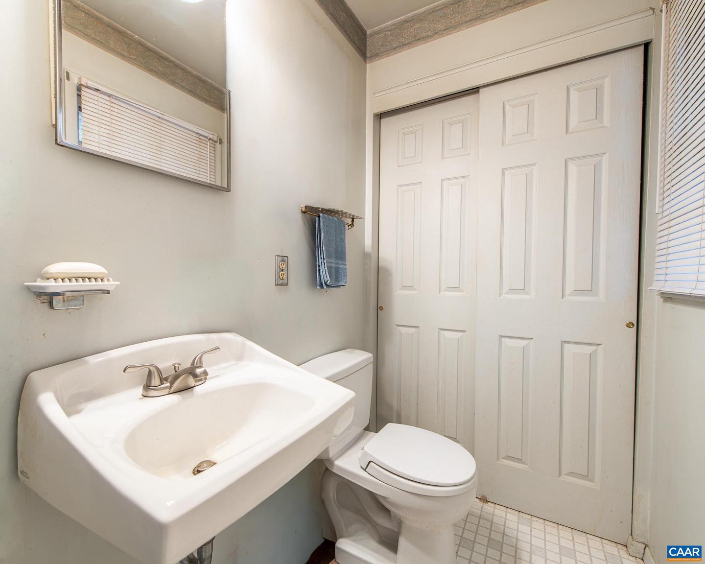 1211 HOLMES AVE, CHARLOTTESVILLE, Virginia 22901, 3 Bedrooms Bedrooms, ,1 BathroomBathrooms,Residential,For sale,1211 HOLMES AVE,671559 MLS # 671559 1211 HOLMES AVE, CHARLOTTESVILLE, Virginia 22901, 3 Bedrooms Bedrooms, ,1 BathroomBathrooms,Residential,For sale,1211 HOLMES AVE,671559 MLS # 671559