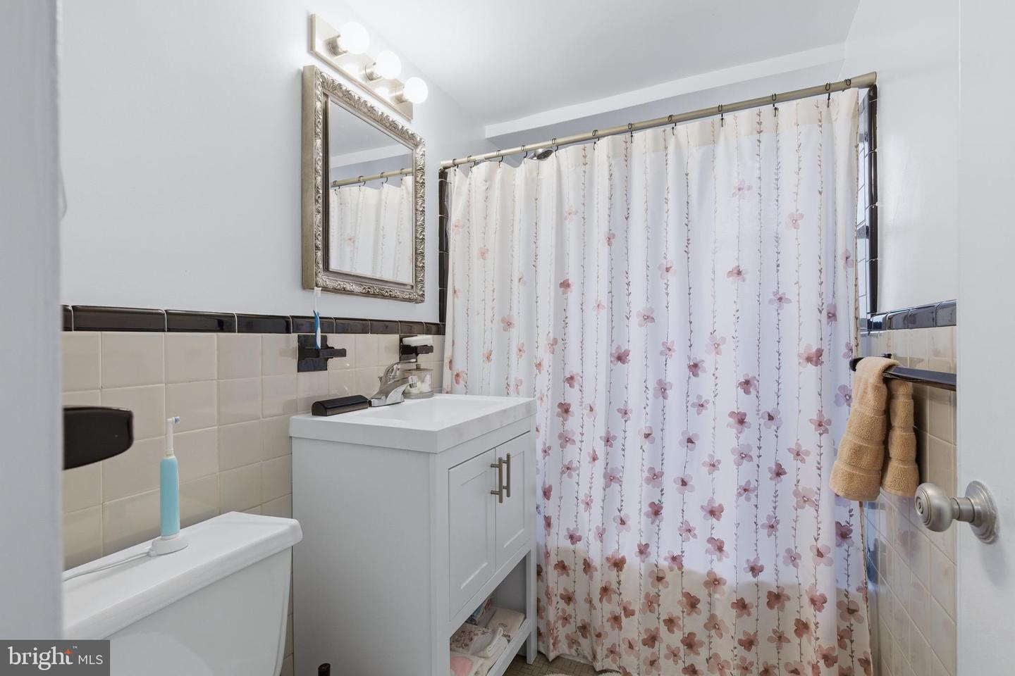 3701 CONNECTICUT AVE NW #306, WASHINGTON, District Of Columbia 20008, ,1 BathroomBathrooms,Residential,For sale,3701 CONNECTICUT AVE NW #306,DCDC2233518 MLS # DCDC2233518 3701 CONNECTICUT AVE NW #306, WASHINGTON, District Of Columbia 20008, ,1 BathroomBathrooms,Residential,For sale,3701 CONNECTICUT AVE NW #306,DCDC2233518 MLS # DCDC2233518