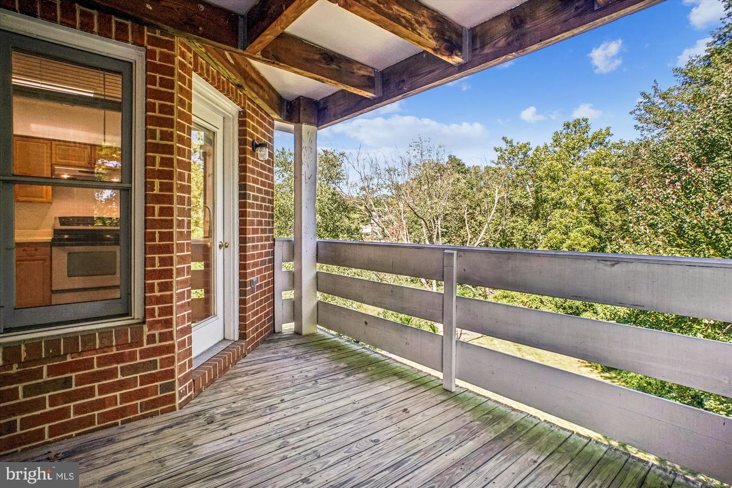 7592-K LAKESIDE VILLAGE DR, FALLS CHURCH, Virginia 22042, 1 Bedroom Bedrooms, ,1 BathroomBathrooms,Residential,For sale,7592-K LAKESIDE VILLAGE DR,VAFX2281052 MLS # VAFX2281052