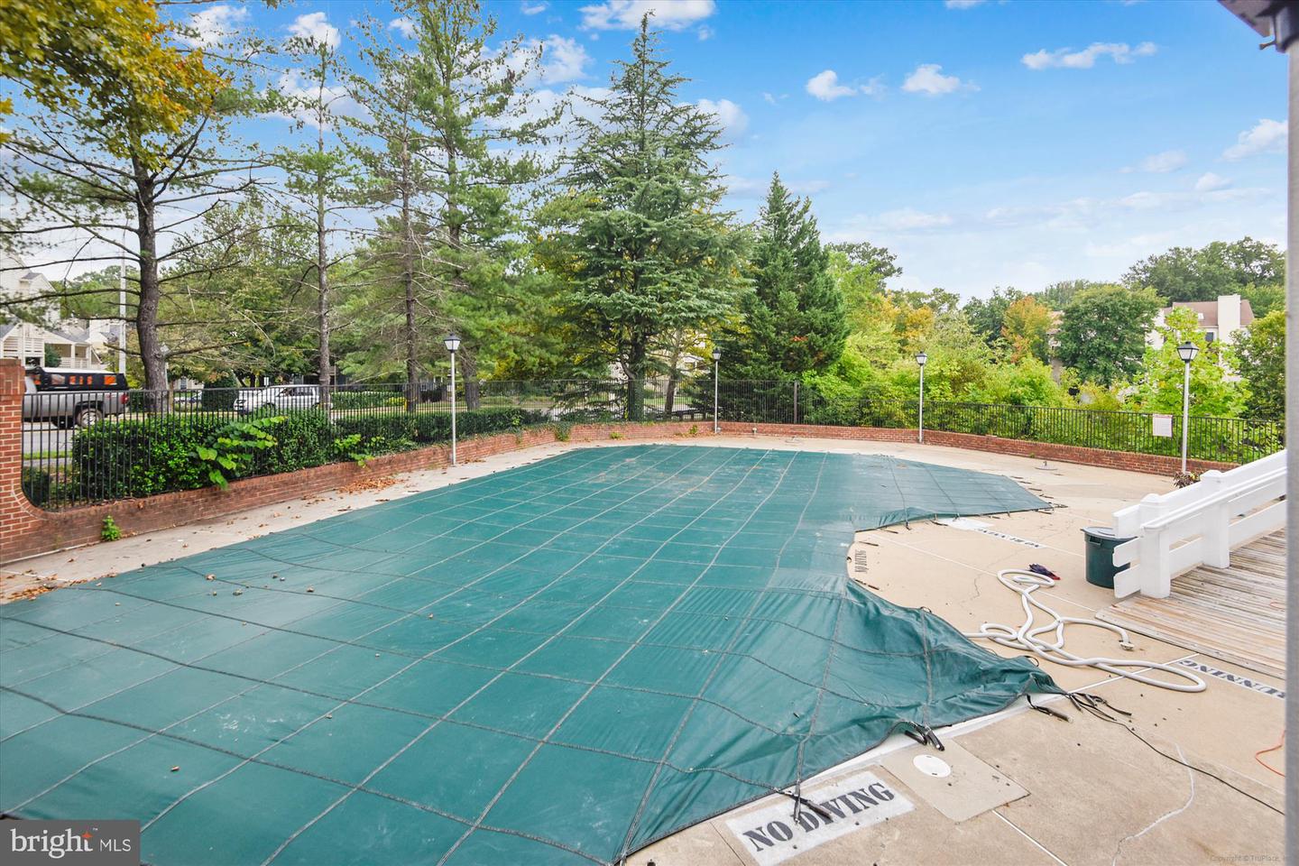 7592-K LAKESIDE VILLAGE DR, FALLS CHURCH, Virginia 22042, 1 Bedroom Bedrooms, ,1 BathroomBathrooms,Residential,For sale,7592-K LAKESIDE VILLAGE DR,VAFX2281052 MLS # VAFX2281052