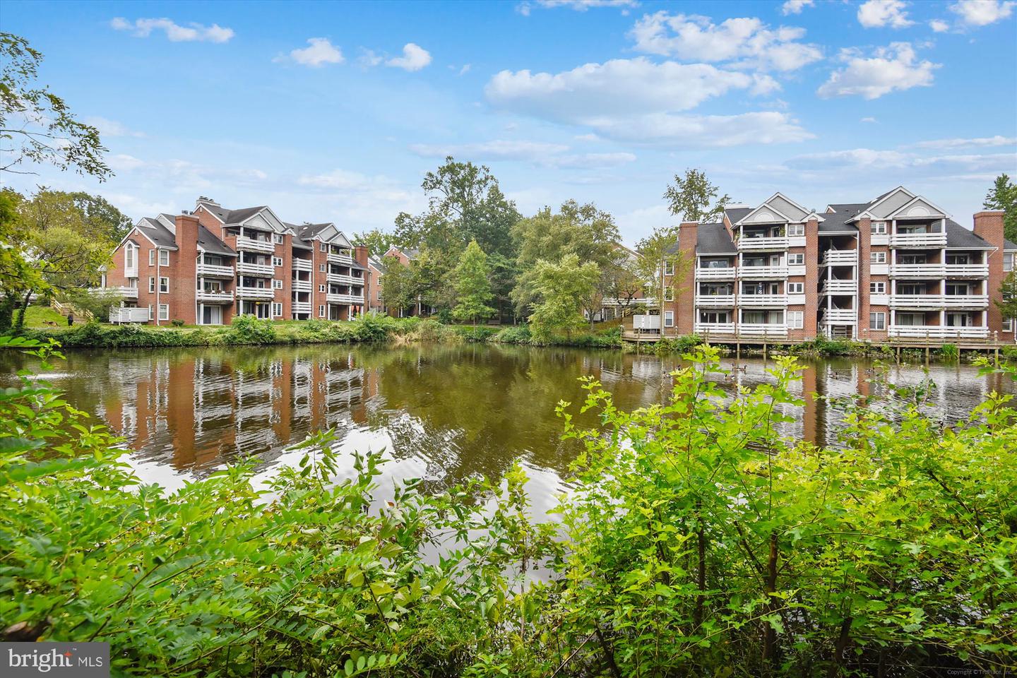 7592-K LAKESIDE VILLAGE DR, FALLS CHURCH, Virginia 22042, 1 Bedroom Bedrooms, ,1 BathroomBathrooms,Residential,For sale,7592-K LAKESIDE VILLAGE DR,VAFX2281052 MLS # VAFX2281052