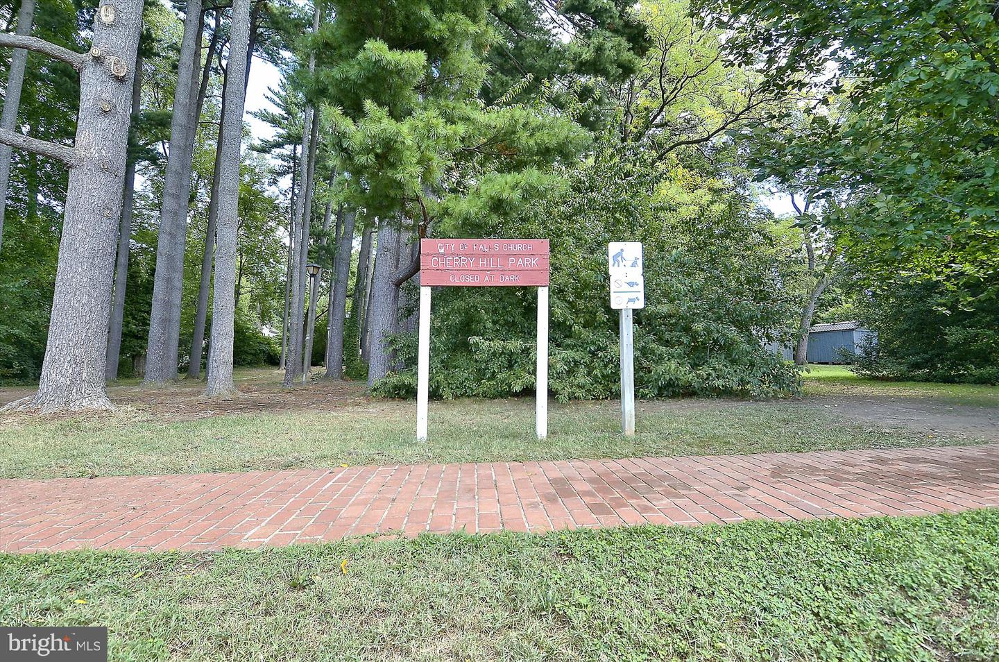 7592-K LAKESIDE VILLAGE DR, FALLS CHURCH, Virginia 22042, 1 Bedroom Bedrooms, ,1 BathroomBathrooms,Residential,For sale,7592-K LAKESIDE VILLAGE DR,VAFX2281052 MLS # VAFX2281052