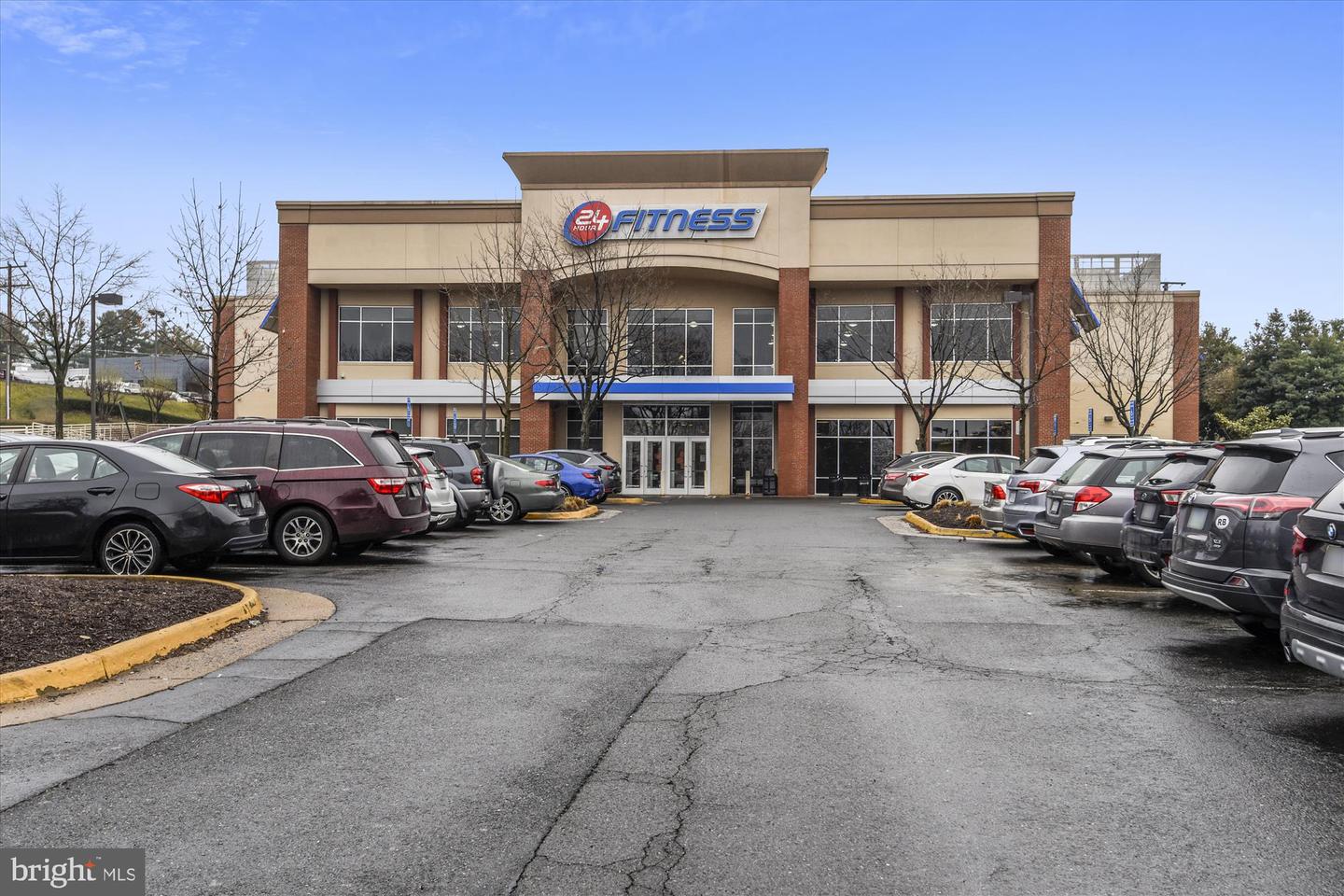 7592-K LAKESIDE VILLAGE DR, FALLS CHURCH, Virginia 22042, 1 Bedroom Bedrooms, ,1 BathroomBathrooms,Residential,For sale,7592-K LAKESIDE VILLAGE DR,VAFX2281052 MLS # VAFX2281052