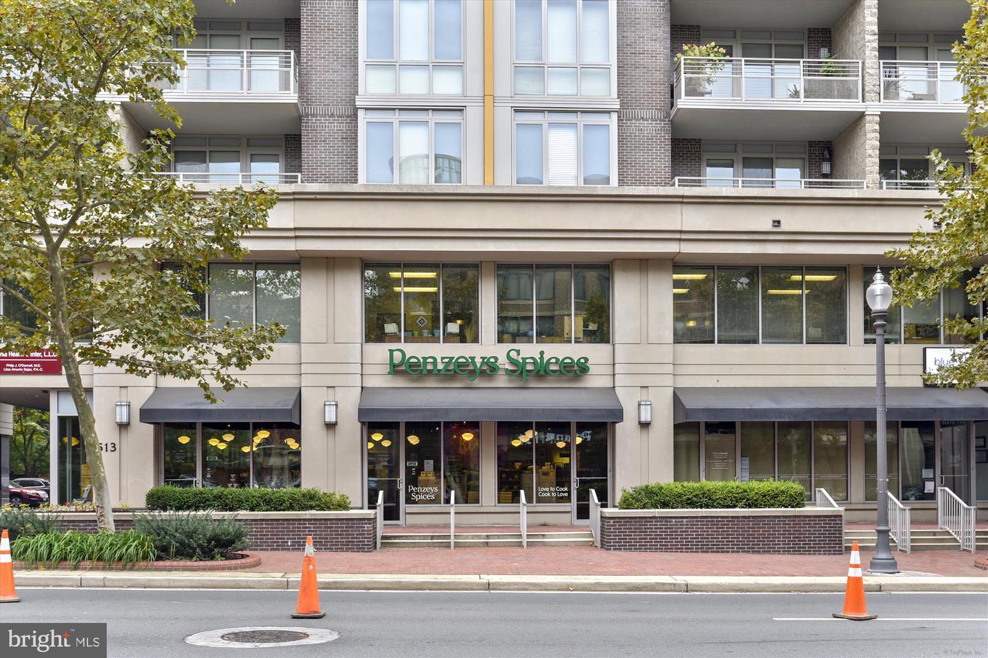 7592-K LAKESIDE VILLAGE DR, FALLS CHURCH, Virginia 22042, 1 Bedroom Bedrooms, ,1 BathroomBathrooms,Residential,For sale,7592-K LAKESIDE VILLAGE DR,VAFX2281052 MLS # VAFX2281052