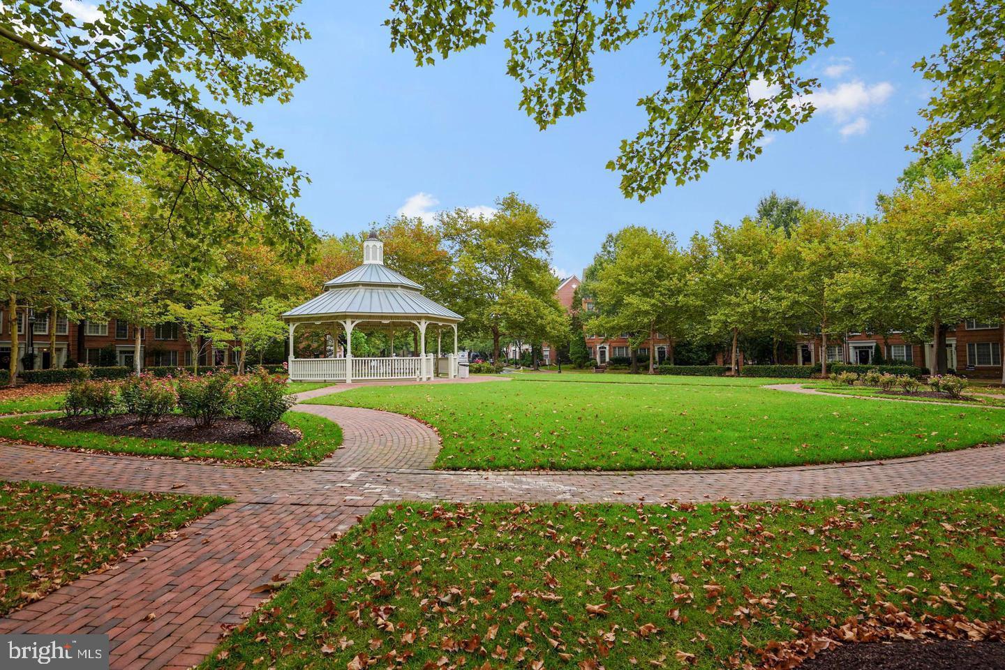 5108 DONOVAN DR #105, ALEXANDRIA, Virginia 22304, 1 Bedroom Bedrooms, ,1 BathroomBathrooms,Residential,For sale,5108 DONOVAN DR #105,VAAX2052140 MLS # VAAX2052140