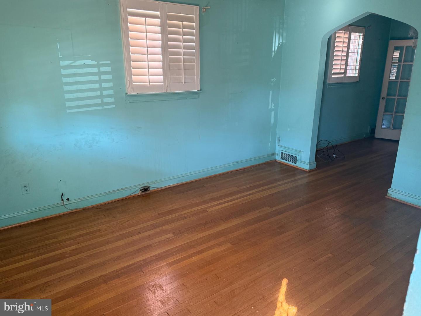 3048 M ST SE, WASHINGTON, District Of Columbia 20019, 2 Bedrooms Bedrooms, 3 Rooms Rooms,1 BathroomBathrooms,Residential,For sale,3048 M ST SE,DCDC2233556 MLS # DCDC2233556