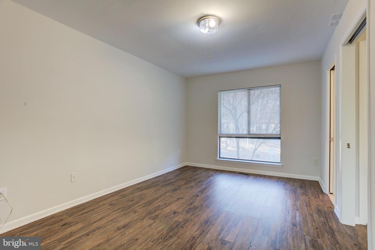 11908 BARREL COOPER CT, RESTON, Virginia 20191, 3 Bedrooms Bedrooms, 6 Rooms Rooms,2 BathroomsBathrooms,Residential,For sale,11908 BARREL COOPER CT,VAFX2281102 MLS # VAFX2281102