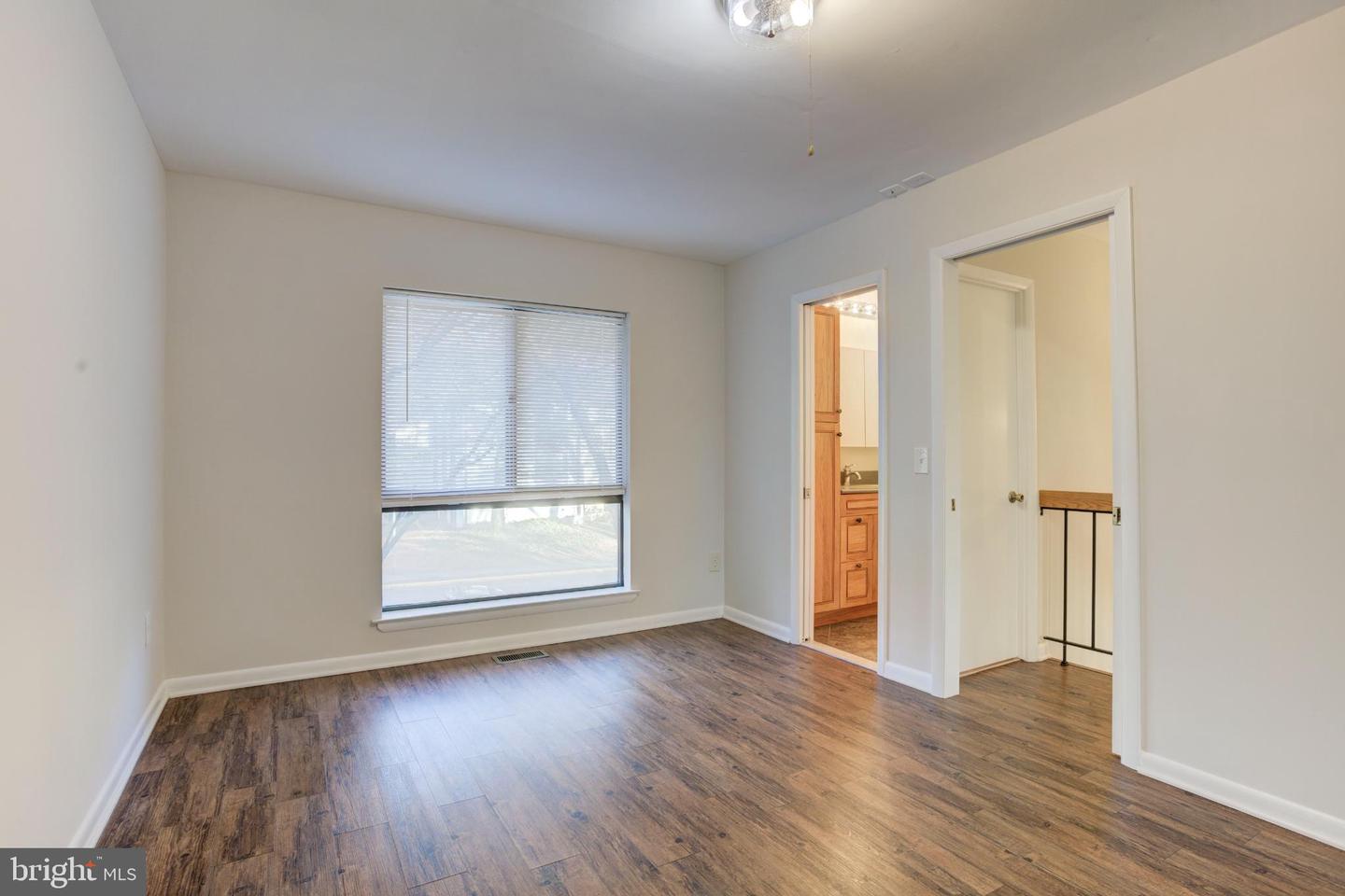 11908 BARREL COOPER CT, RESTON, Virginia 20191, 3 Bedrooms Bedrooms, 6 Rooms Rooms,2 BathroomsBathrooms,Residential,For sale,11908 BARREL COOPER CT,VAFX2281102 MLS # VAFX2281102