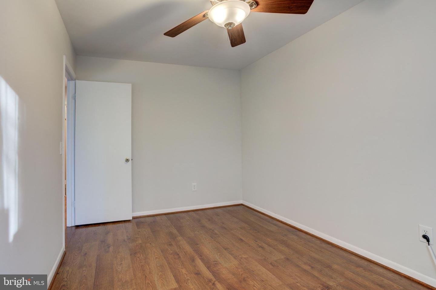 11908 BARREL COOPER CT, RESTON, Virginia 20191, 3 Bedrooms Bedrooms, 6 Rooms Rooms,2 BathroomsBathrooms,Residential,For sale,11908 BARREL COOPER CT,VAFX2281102 MLS # VAFX2281102