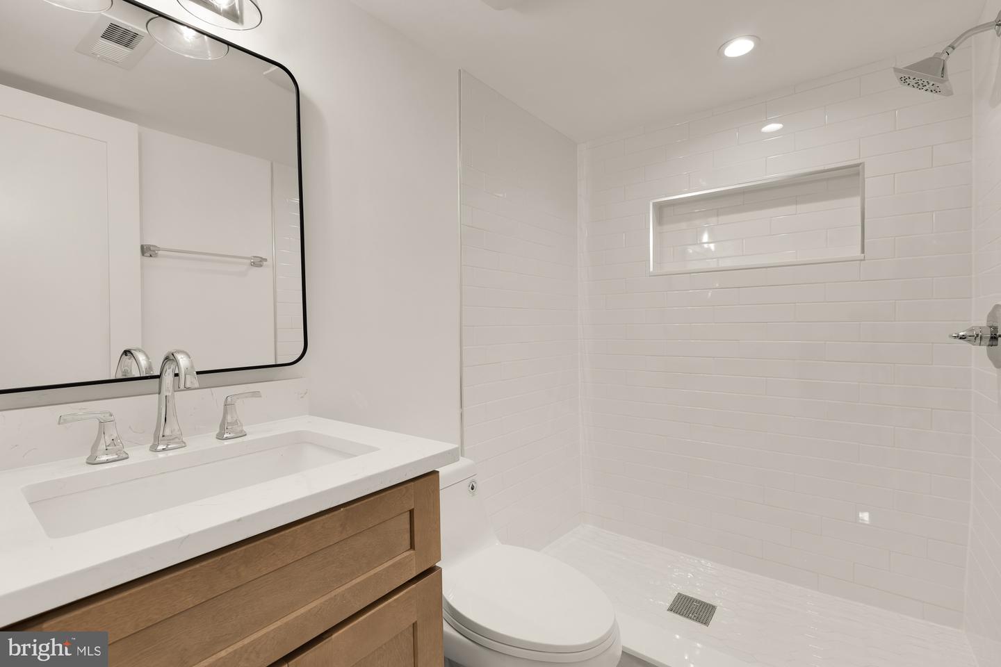 4324 YUMA ST NW, WASHINGTON, District Of Columbia 20016, 5 Bedrooms Bedrooms, ,5 BathroomsBathrooms,Residential,For sale,4324 YUMA ST NW,DCDC2233560 MLS # DCDC2233560